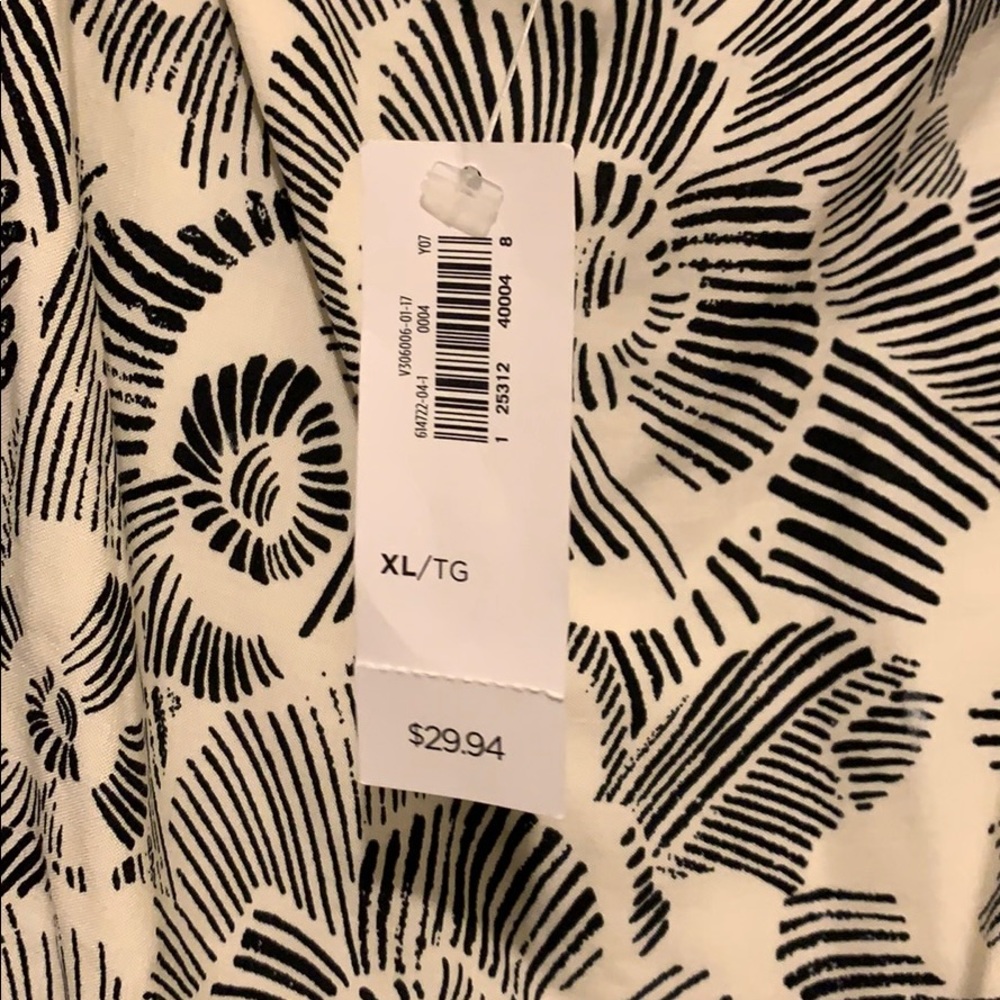 B&W Patterned Dress - Picture 7 of 7